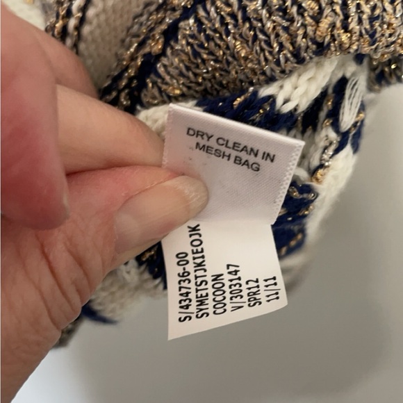 BANANA REPUBLIC Women's Size XL White/Navy Gold Metallic Cardigan Sweater - Picture 7 of 7